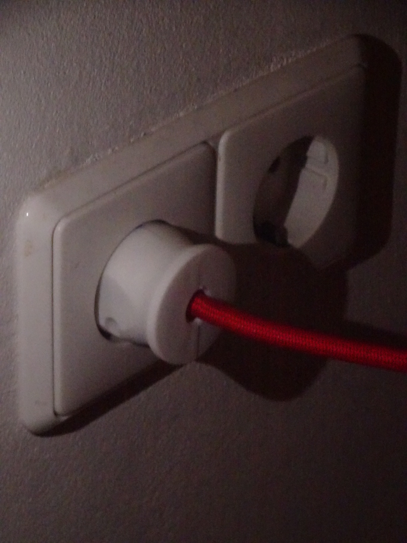 standsix — plug detail